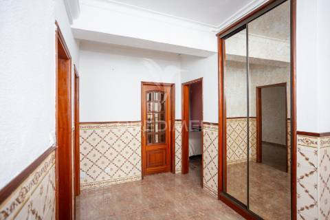 Apartamento t2 no centro da cruz de pau