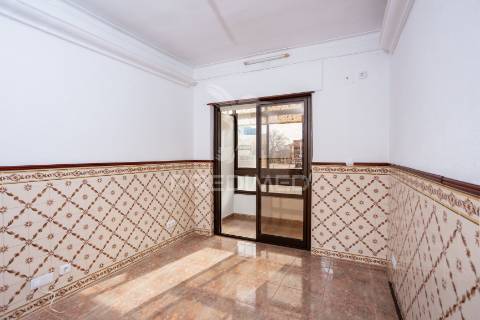 Apartamento t2 no centro da cruz de pau