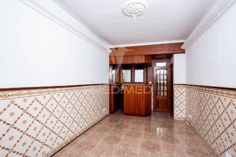 Apartamento t2 no centro da cruz de pau