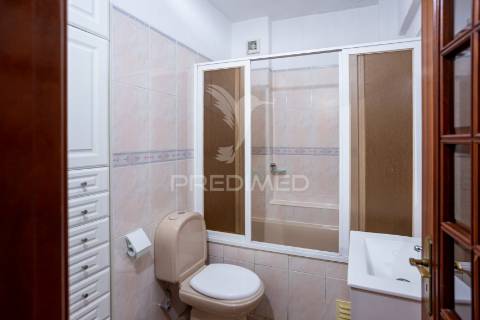 Apartamento t2 no centro da cruz de pau