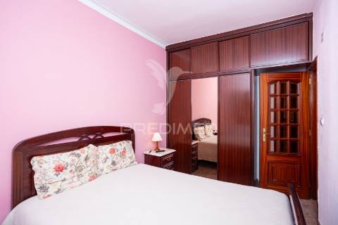 Apartamento t2 no centro da cruz de pau