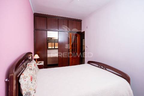 Apartamento t2 no centro da cruz de pau