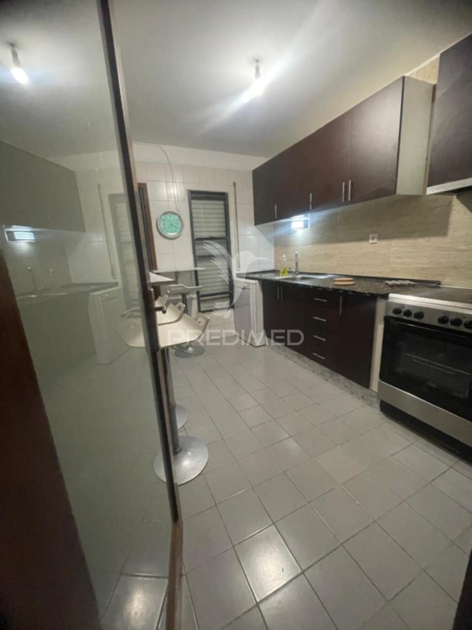 Arrenda-se t3 em campanhã