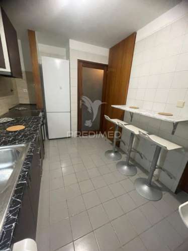 Arrenda-se t3 em campanhã