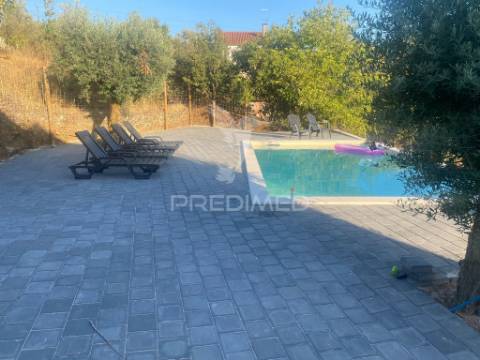 Moradia t3 com piscina junto à barragem de castelo de bode