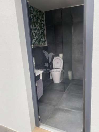 Moradia t3 com piscina junto à barragem de castelo de bode