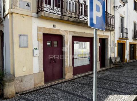 Loja comercial na zona ribeirinha de constância com elevado potencial