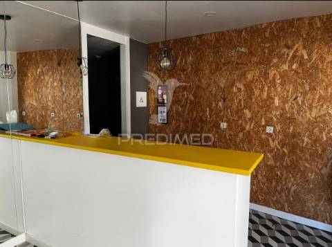 Loja comercial na zona ribeirinha de constância com elevado potencial