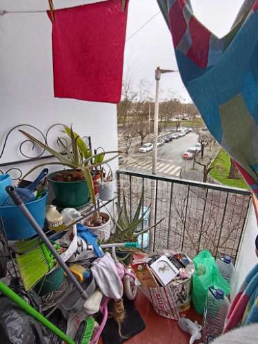 Apartamento com três quartos e excelente localização em zona tranquila