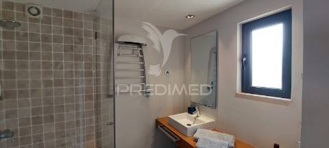 Apartamento t2 exclusivo com piscina e 2 lugares de estacionamento em vilamoura