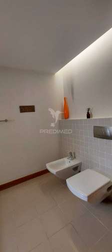 Apartamento t2 exclusivo com piscina e 2 lugares de estacionamento em vilamoura