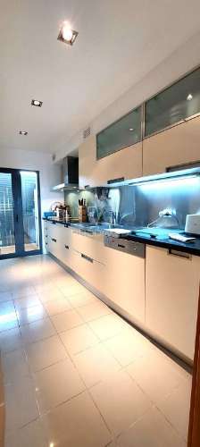 Apartamento t2 exclusivo com piscina e 2 lugares de estacionamento em vilamoura