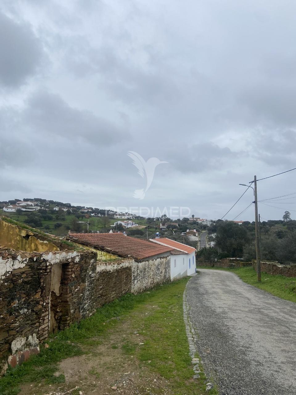 Moradia t2 totalmente remodelada, em hortinhas - alandroal