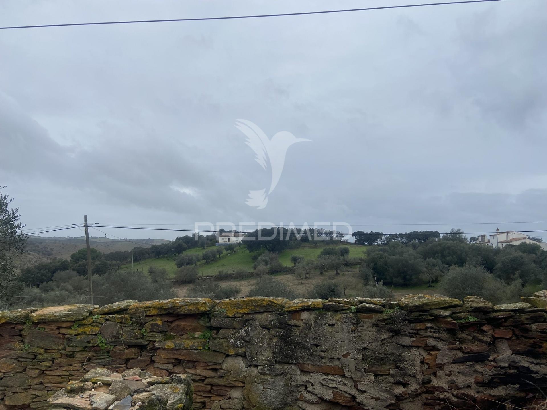 Moradia t2 totalmente remodelada, em hortinhas - alandroal