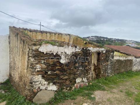 Moradia t2 totalmente remodelada, em hortinhas - alandroal