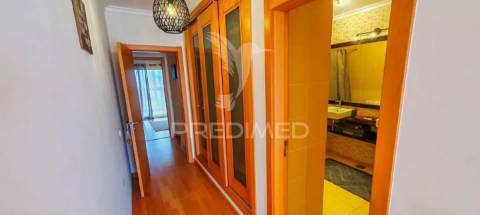 Apartamento t2 duplex com garagem para 2 carros , francesinhas