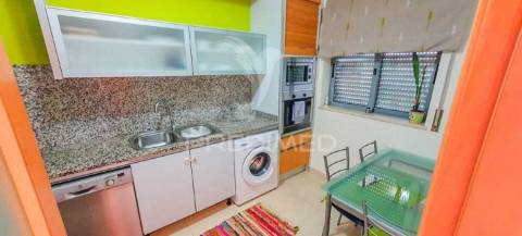 Apartamento t2 duplex com garagem para 2 carros , francesinhas