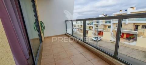 Apartamento t2 duplex com garagem para 2 carros , francesinhas