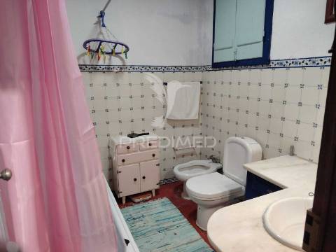 Arrendamento de moradia t0 com duas mezzanines no barreiro