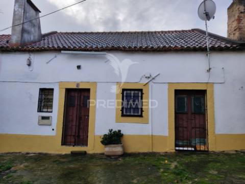 Arrendamento de moradia t0 com duas mezzanines no barreiro