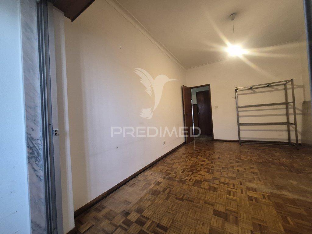 ? apartamento t3 — cruz de pau, seixal