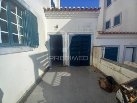 Moradia t4+1 com vista mar em ribamar