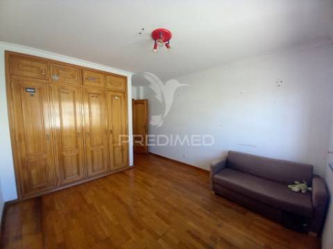 Moradia t4+1 com vista mar em ribamar