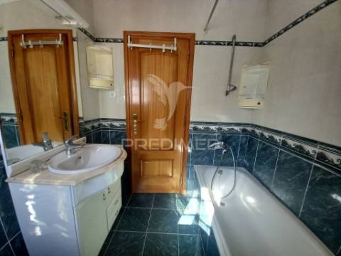 Moradia t4+1 com vista mar em ribamar