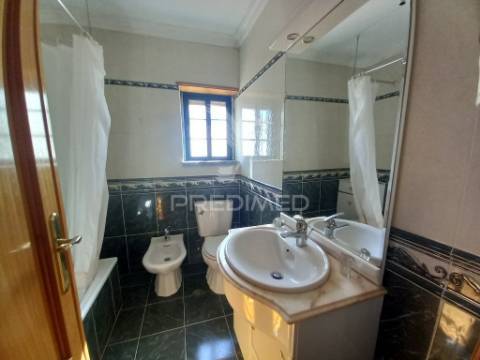 Moradia t4+1 com vista mar em ribamar