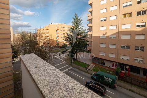 Apartamento t3 - lamaçães