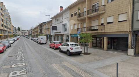 Loja em paços de ferreira