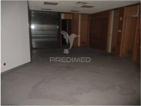 Loja em paços de ferreira