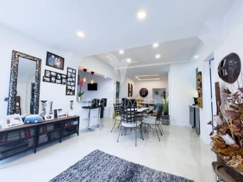 Moradia térrea t4 em localização priveligiada