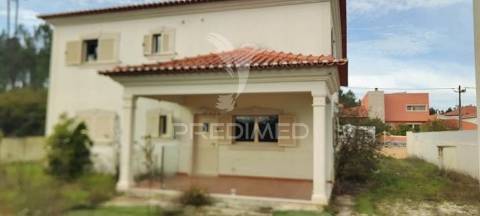 Moradia v4 em ourém