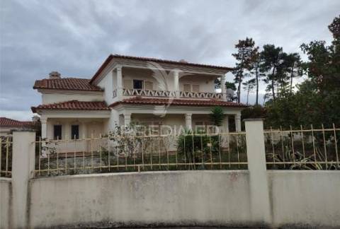 Moradia v4 em ourém