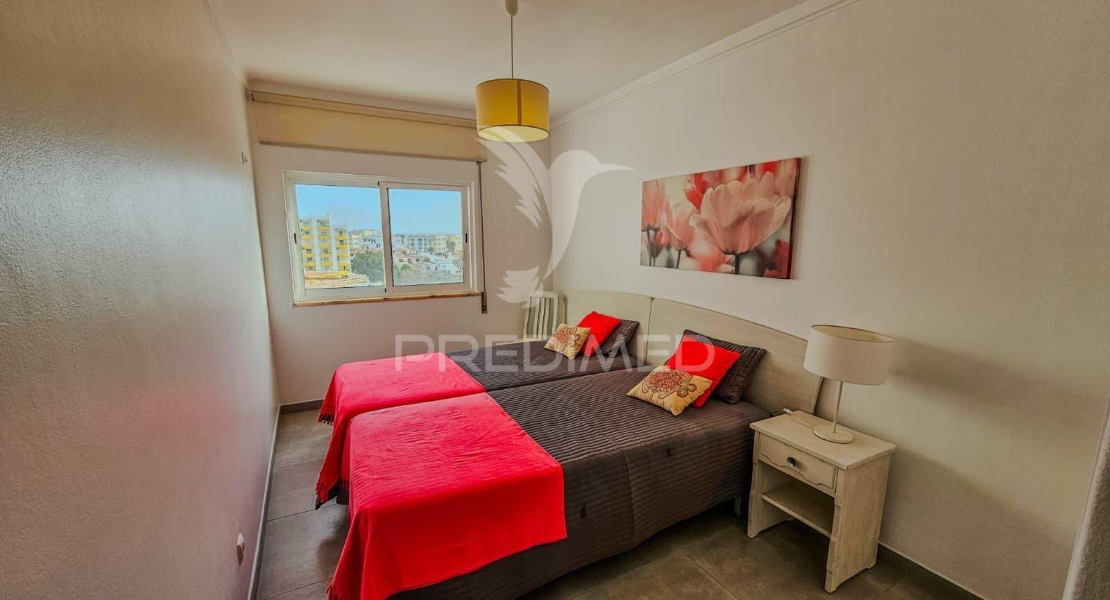 Apartamento t2 com piscina e vista mar , praia da rocha