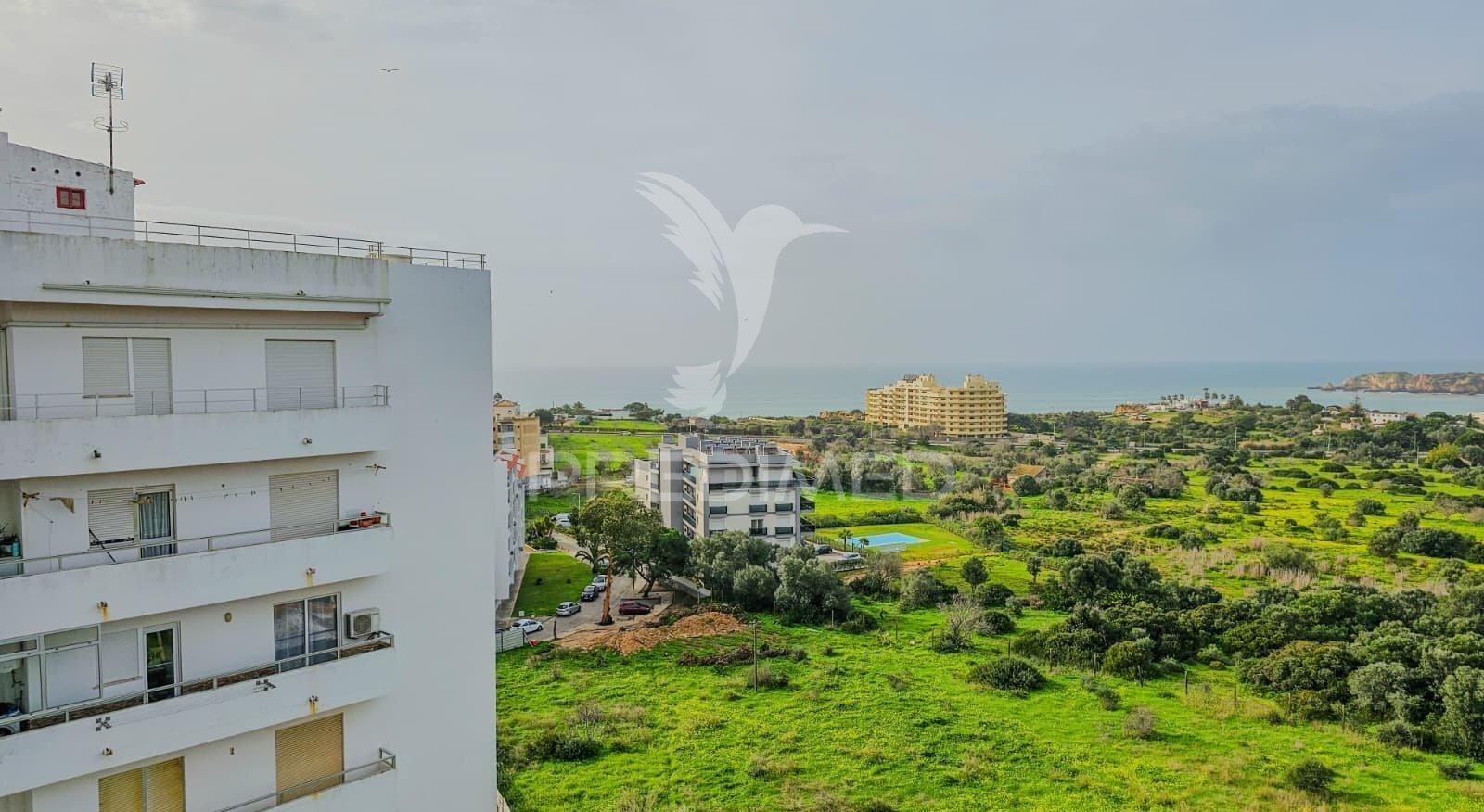 Apartamento t2 com piscina e vista mar , praia da rocha