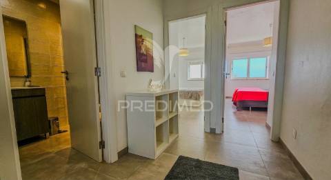 Apartamento t2 com piscina e vista mar , praia da rocha