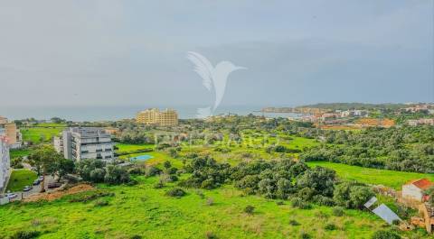 Apartamento t2 com piscina e vista mar , praia da rocha