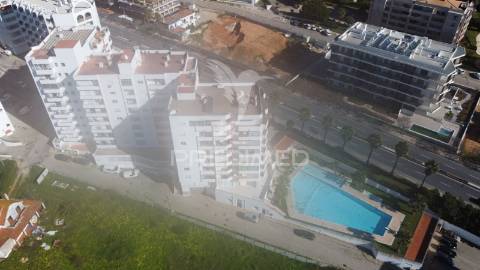 Apartamento t2 com piscina e vista mar , praia da rocha