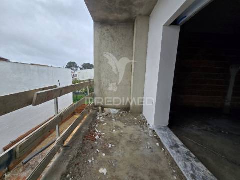 Moradia geminada t3, qta. laranjeiras - fernão ferro