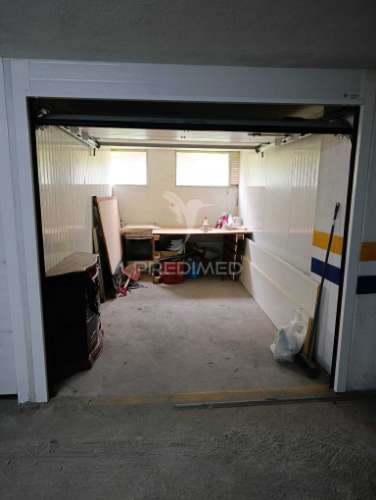 Arrenda se box s .francisco xavier /setúbal 250€