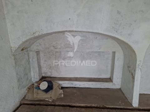 Garagem c/ 20m² no centro de alandroal