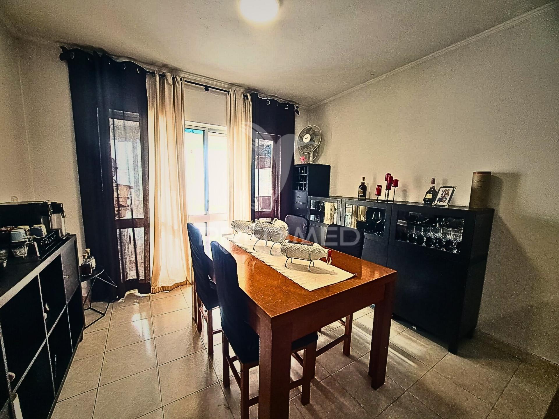 Apartamento t3 em paderne - pronto a habitar