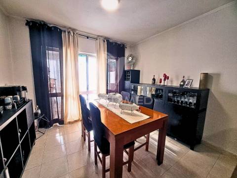 Apartamento t3 em paderne - pronto a habitar