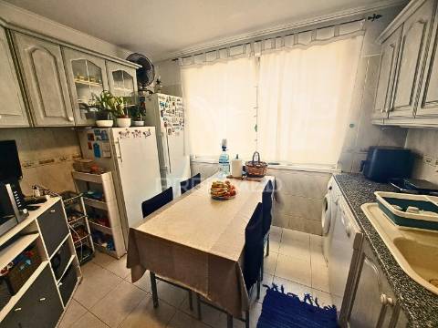 Apartamento t3 em paderne - pronto a habitar
