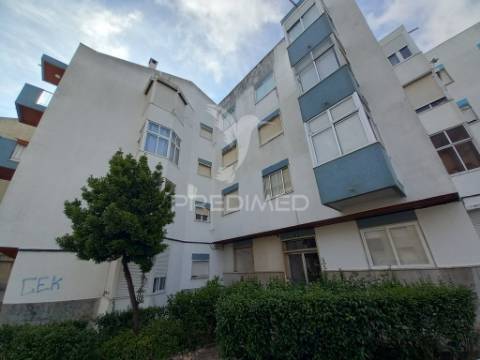 ? apartamento t2 em póvoa de santo adrião, odivelas