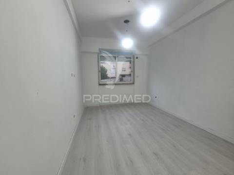 ? apartamento t2 em póvoa de santo adrião, odivelas