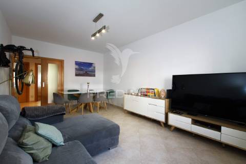 Apartamento t2 em zona nobre da sobreda da caparica