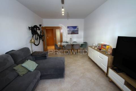 Apartamento t2 em zona nobre da sobreda da caparica